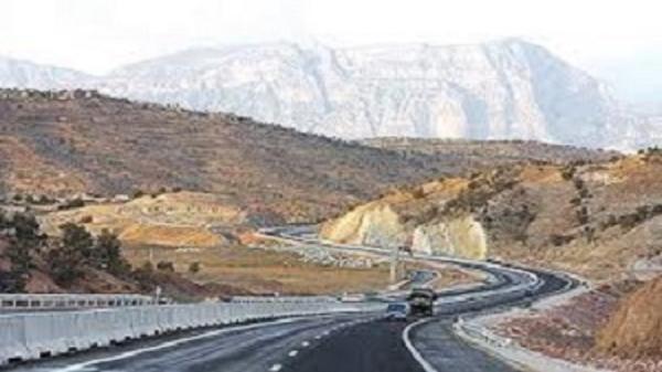 آزاد راه خرم آباد ، پل زال بسته شد